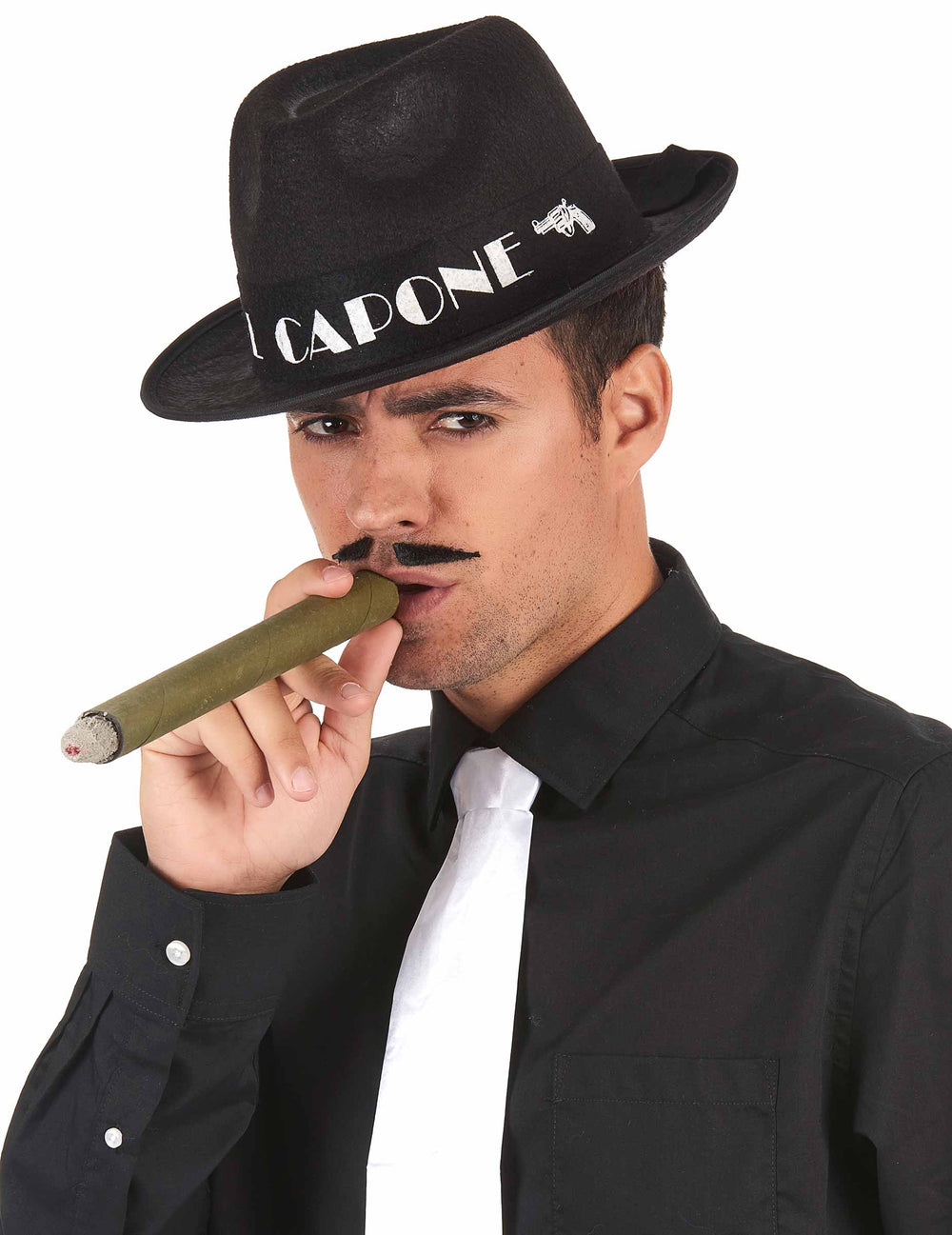 Mise en situation avec moustache et cigare du chapeau borsalino Al Capone