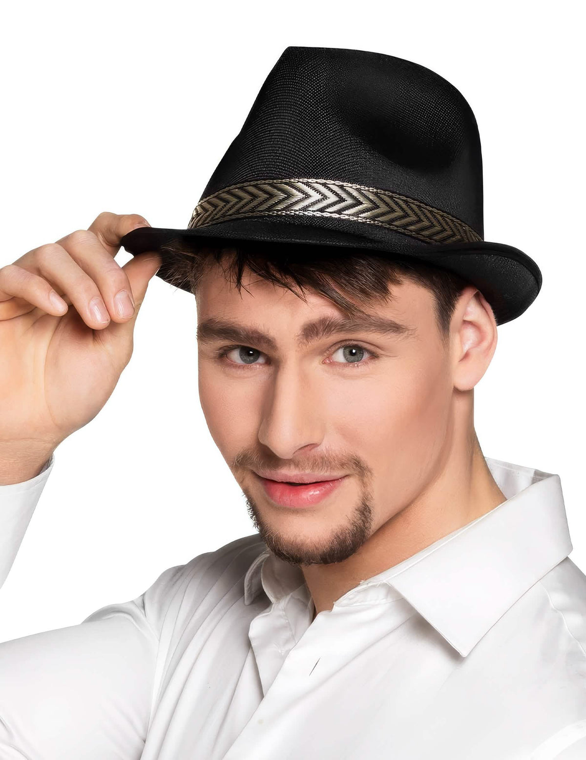 Pohľad spredu na nosenie klobúka borsalino trilby pre dospelého