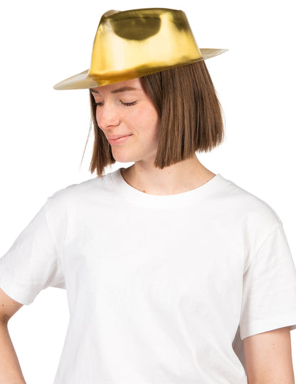 Lesklý zlatý gangsterský klobúk