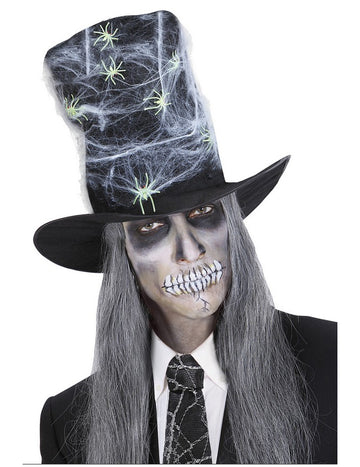 Klobúk s klobúkom s dospelými halloweenskými pavúkami