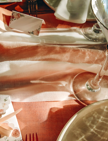 Chemin de table mousseline rose 48 cm x 5 m