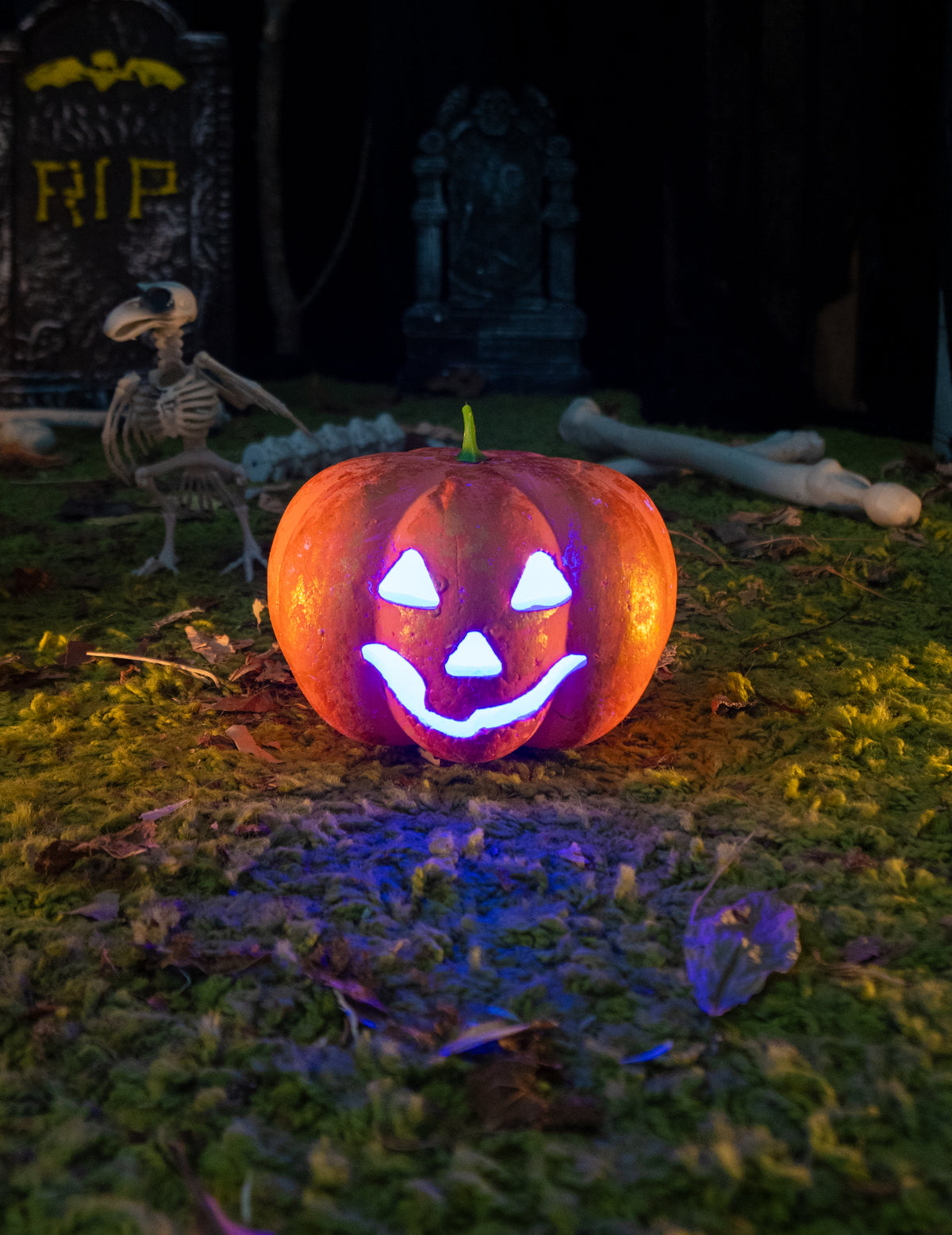 Svetlá Halloween tekvica 17 cm