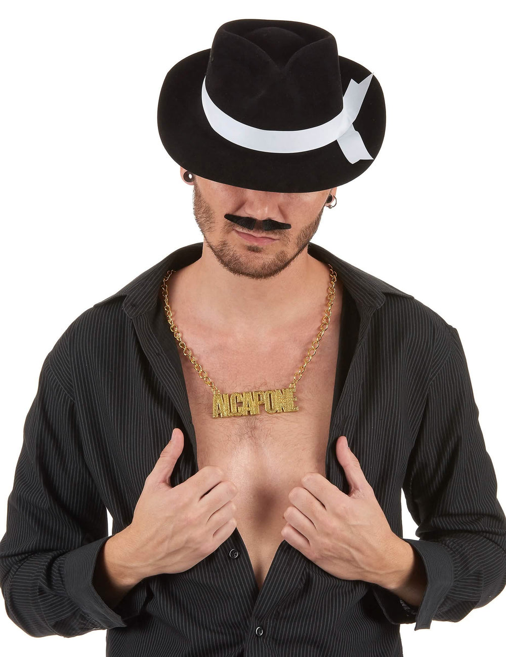 Nosenie gangsterského náhrdelníka Al Capone