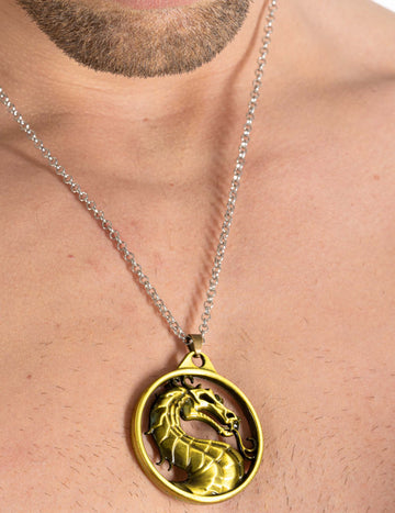 Bronzový náhrdelník so smrteľným drakom