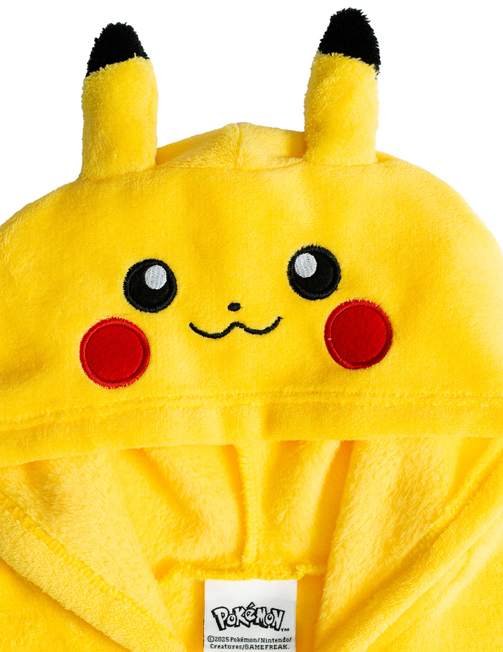 Gros plan sur la capuche de la combinaison Pikachu Pokémon™