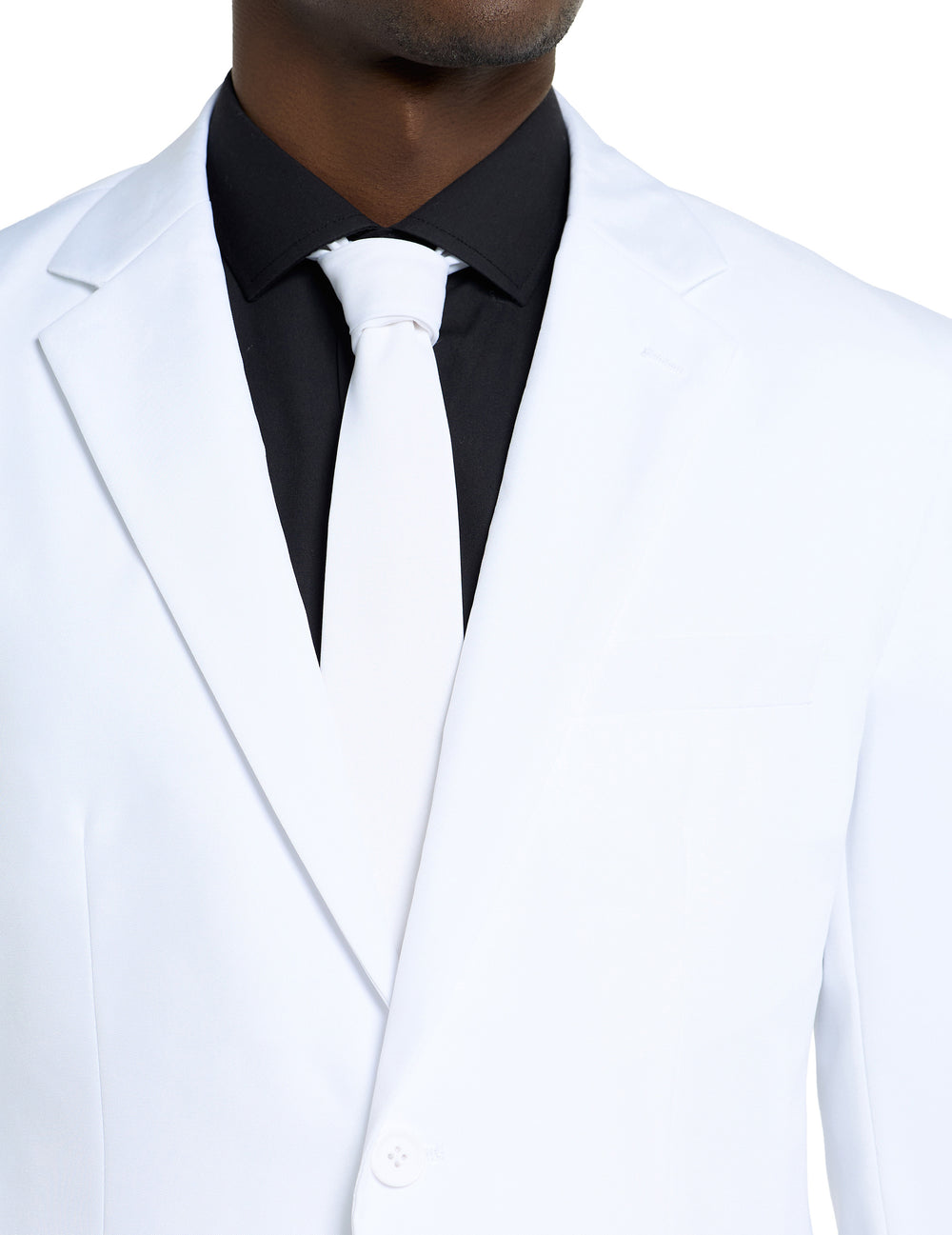 Détail du col et de la cravate du Costume Mr. Blanc Opposuits