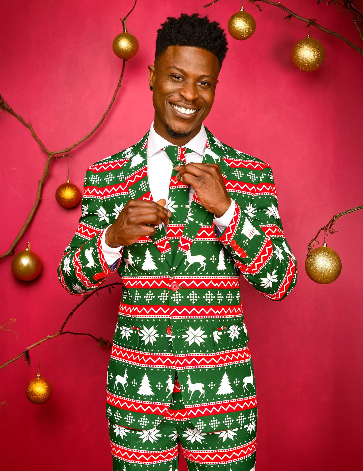 Detailný záber na trup a kravatu kostýmu Mr. Festive pre mužov