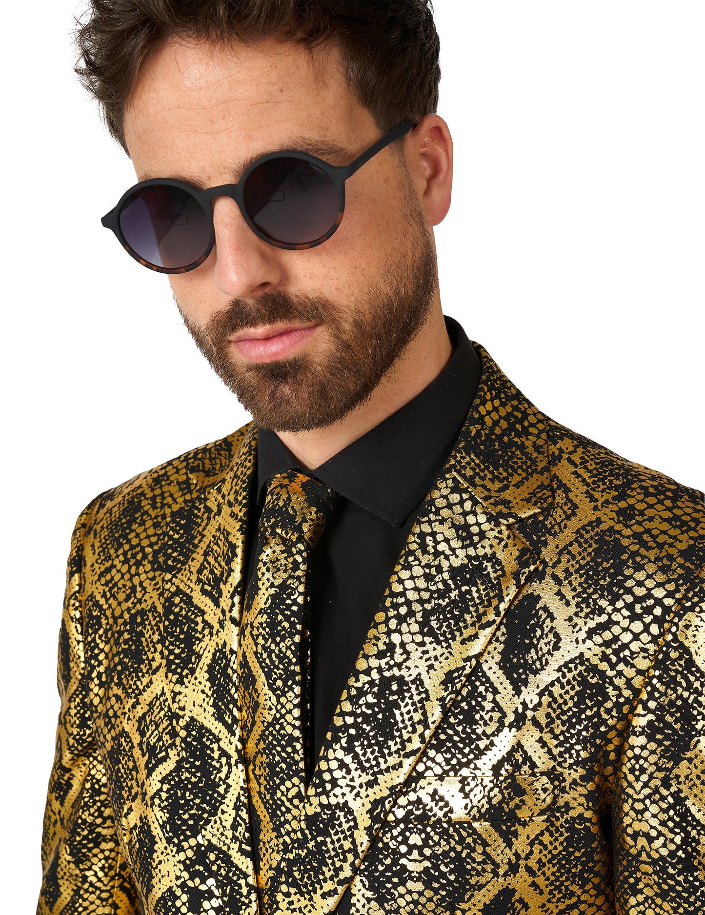 Proti dospelým lesklým hadom kostým