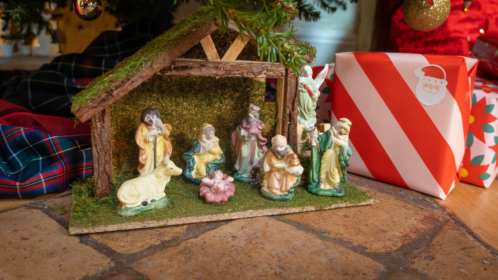 Vue d'ensemble de la crèche naturelle 8 santons