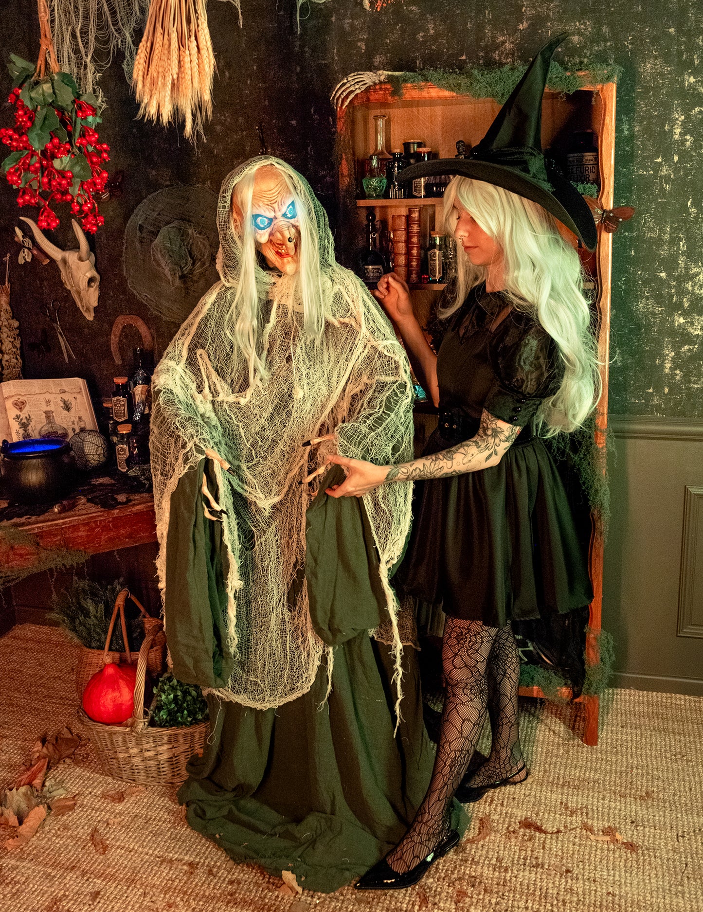 Animovaný zvuk a ľahká dekorácia čarodejnica Andromeda 153 cm