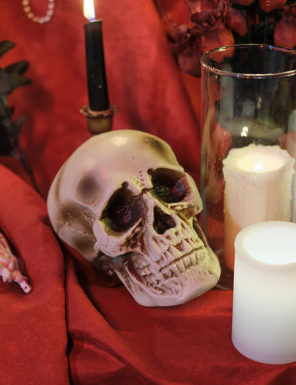 Plastová dekorácia lebky 18 cm