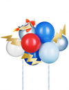 Décoration de gâteau petit avion pour enfant avec ballons colorés et éclairs dorés