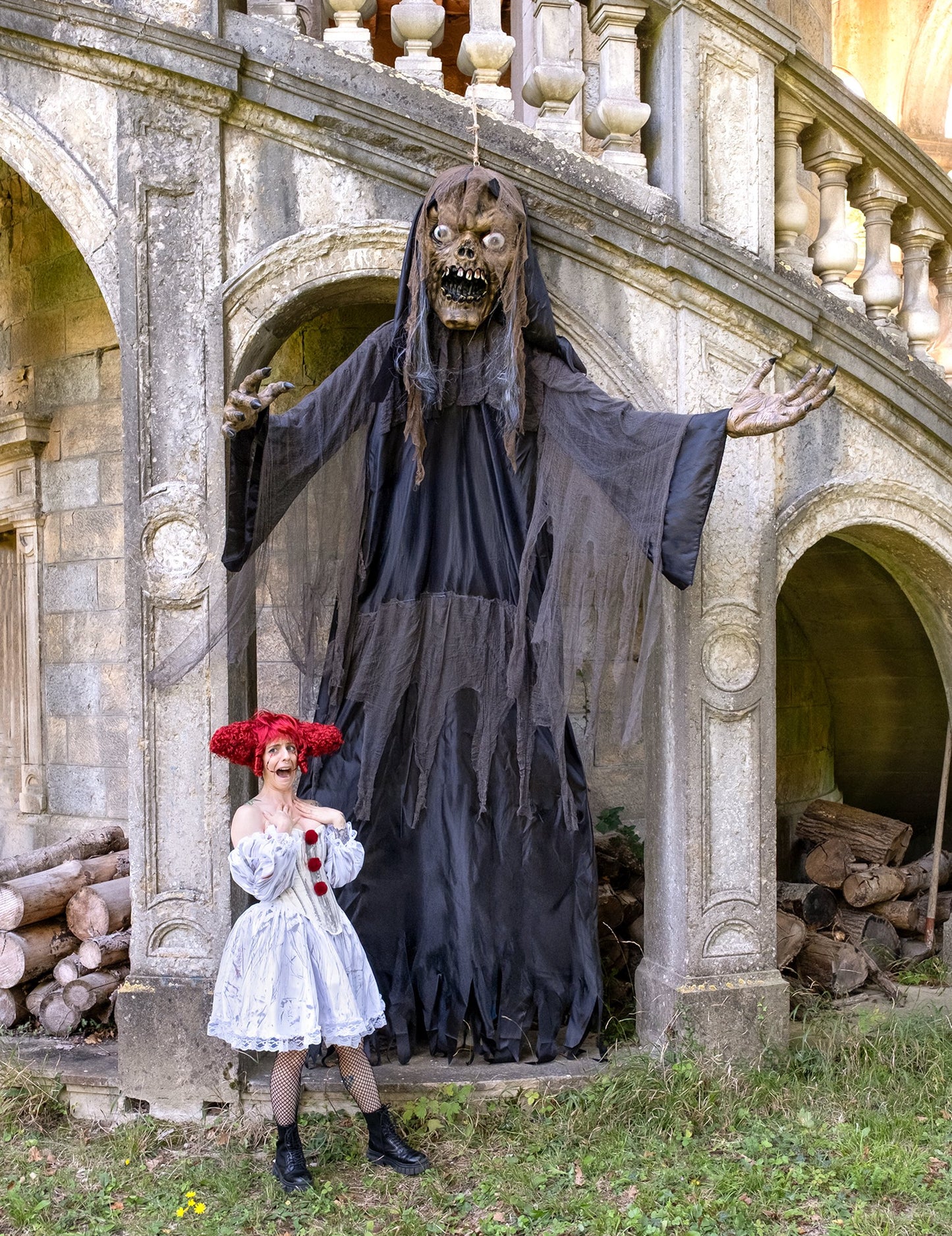 Obrovská halloweenska dekorácia: závesná čarodejnica/zombie, 3,50 m