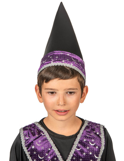 Gros plan sur le chapeau pointu du déguisement apprenti sorcier pour enfant