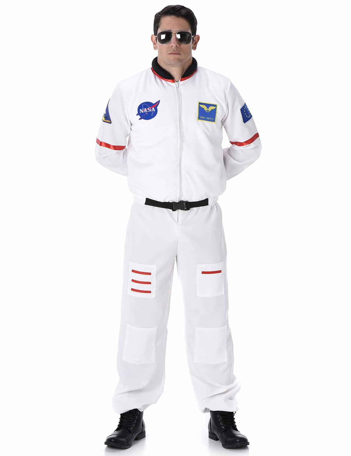 Kostým astronauta pre bieleho muža s nášivkami NASA
