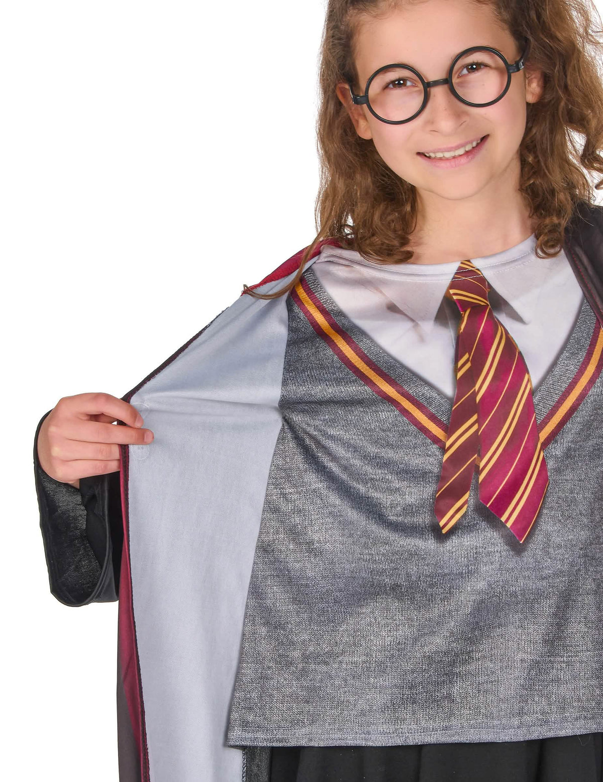 Detail kravaty a potlačeného vrchu kostýmu s doplnky Harry Potter™