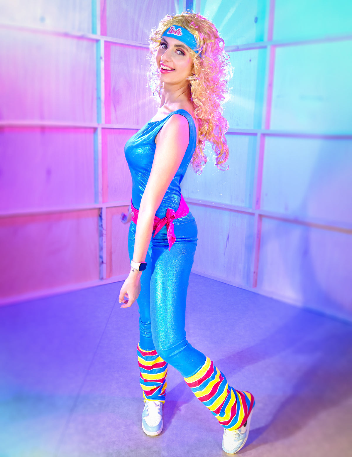 Vue de profil du déguisement Barbie™ aérobic femme