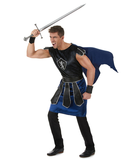 Vue de profil avec épée du déguisement de chevalier lion pour homme