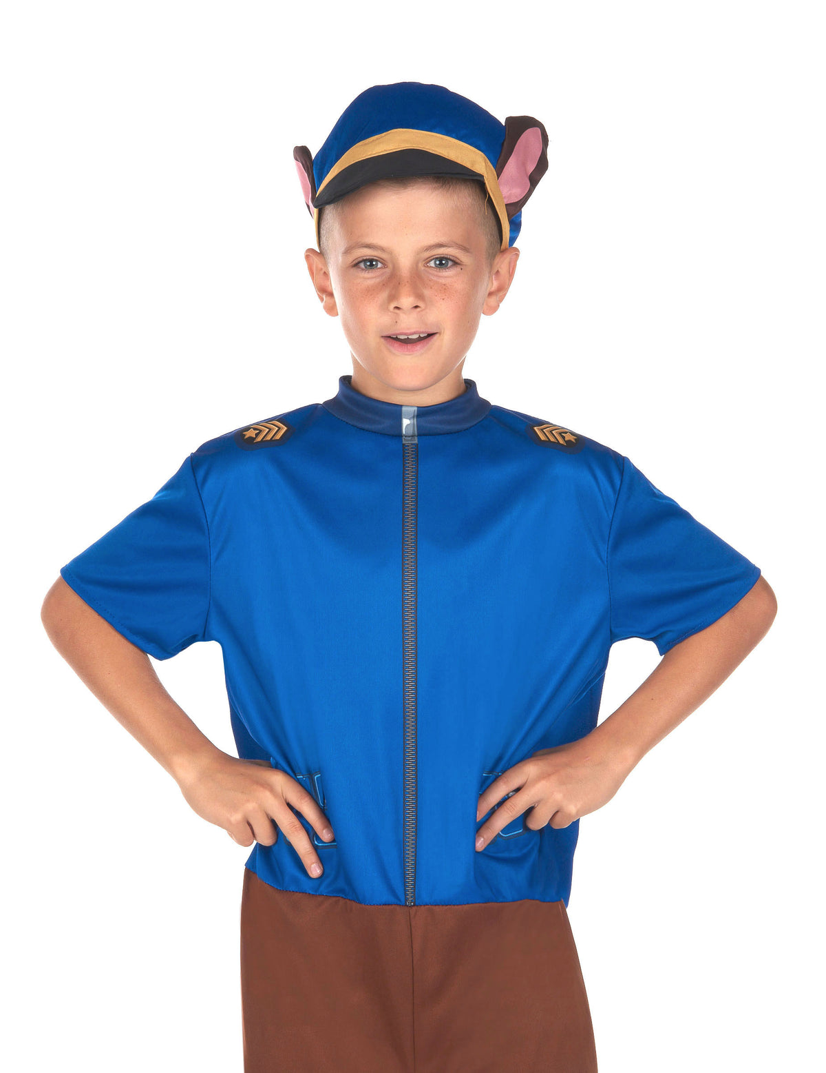 Pose avec les mains sur les hanches du déguisement de chien policier pour enfant