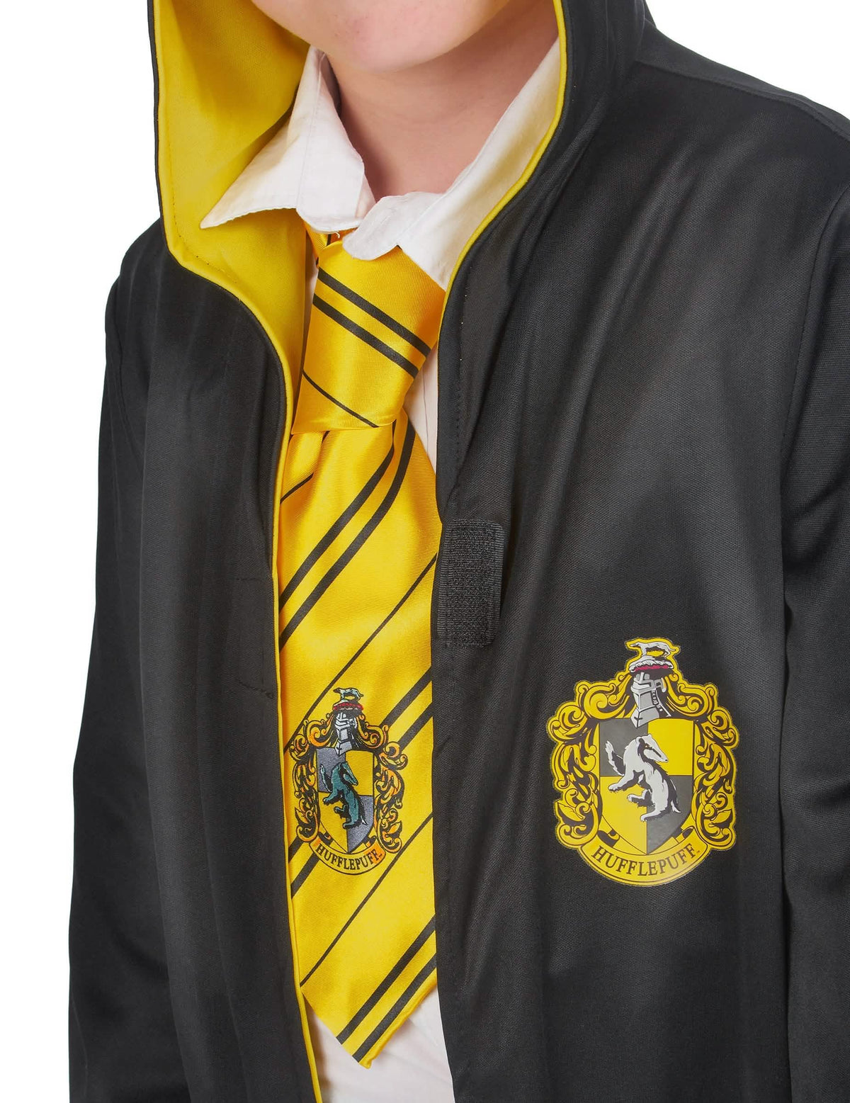 Detail erbu a kravaty klasického kostýmu Poufsouffle Harry Potter™ dieťa