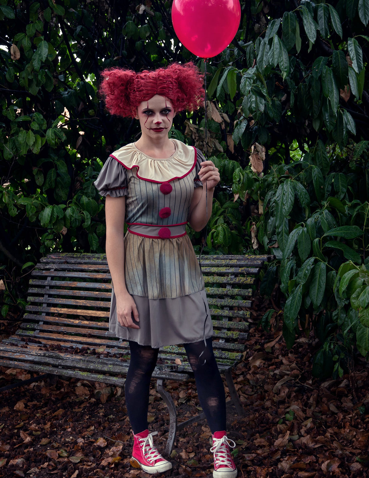 Mise en situation du déguisement clown psycho pour femme