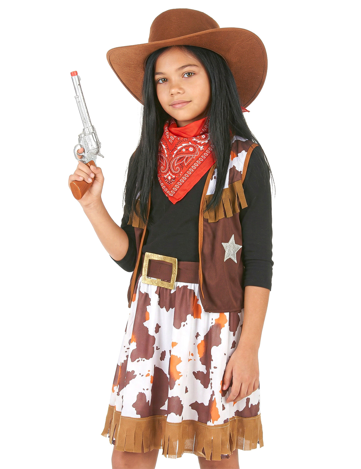 Plan rapproché de face avec pistolet du déguisement cowboy de l'ouest