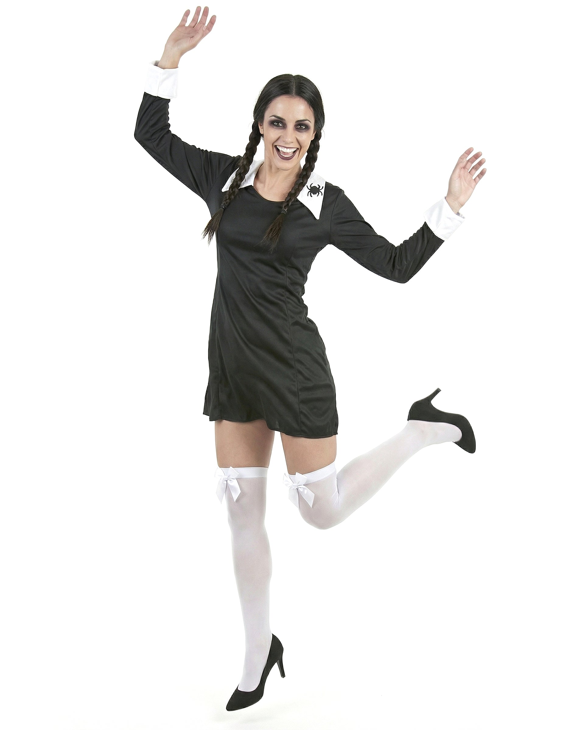 Predný pohľad v pohybe na kostým školáčky na Halloween