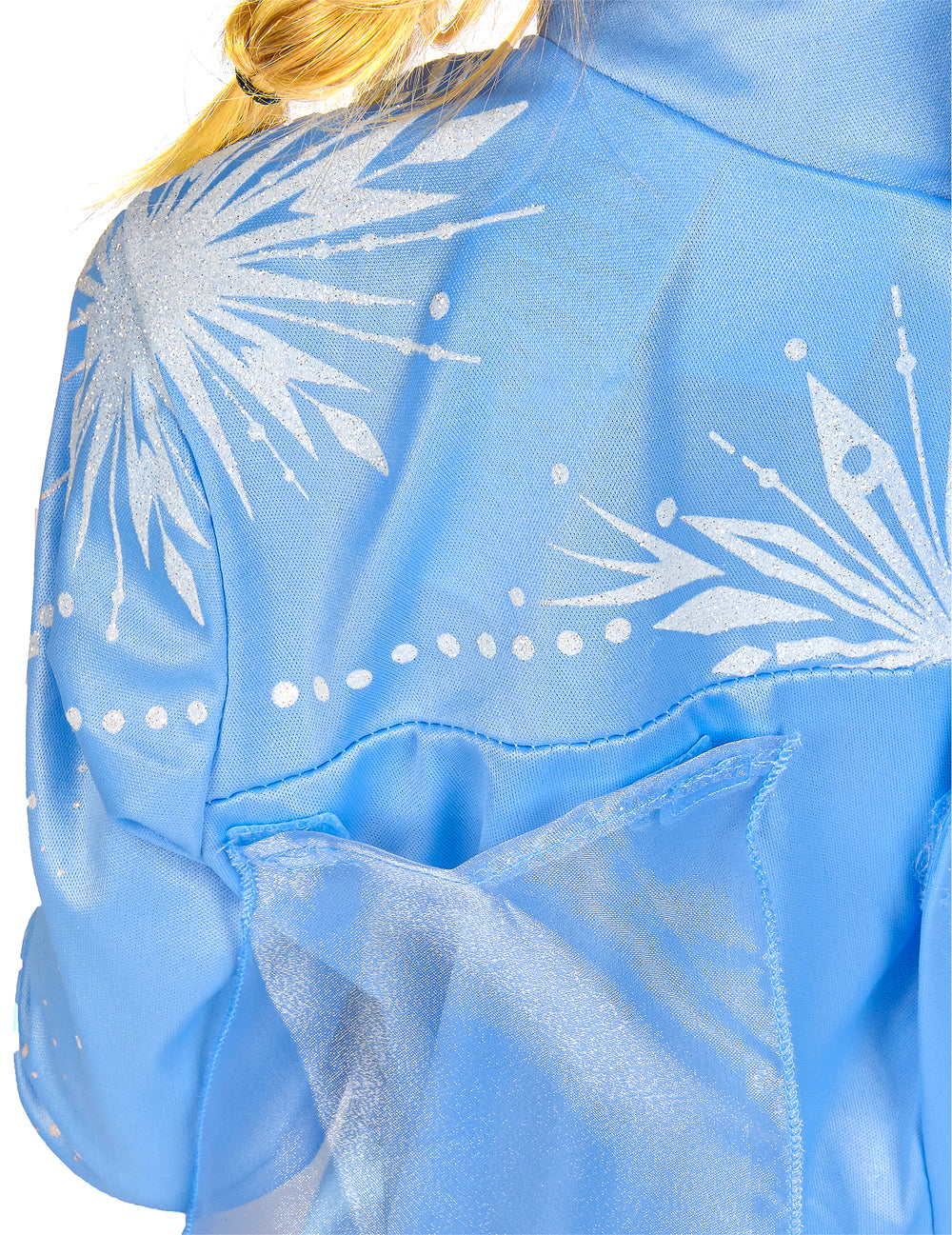 Détail des motifs de flocons sur l'épaule du déguisement Elsa Reine des Neiges 2 deluxe