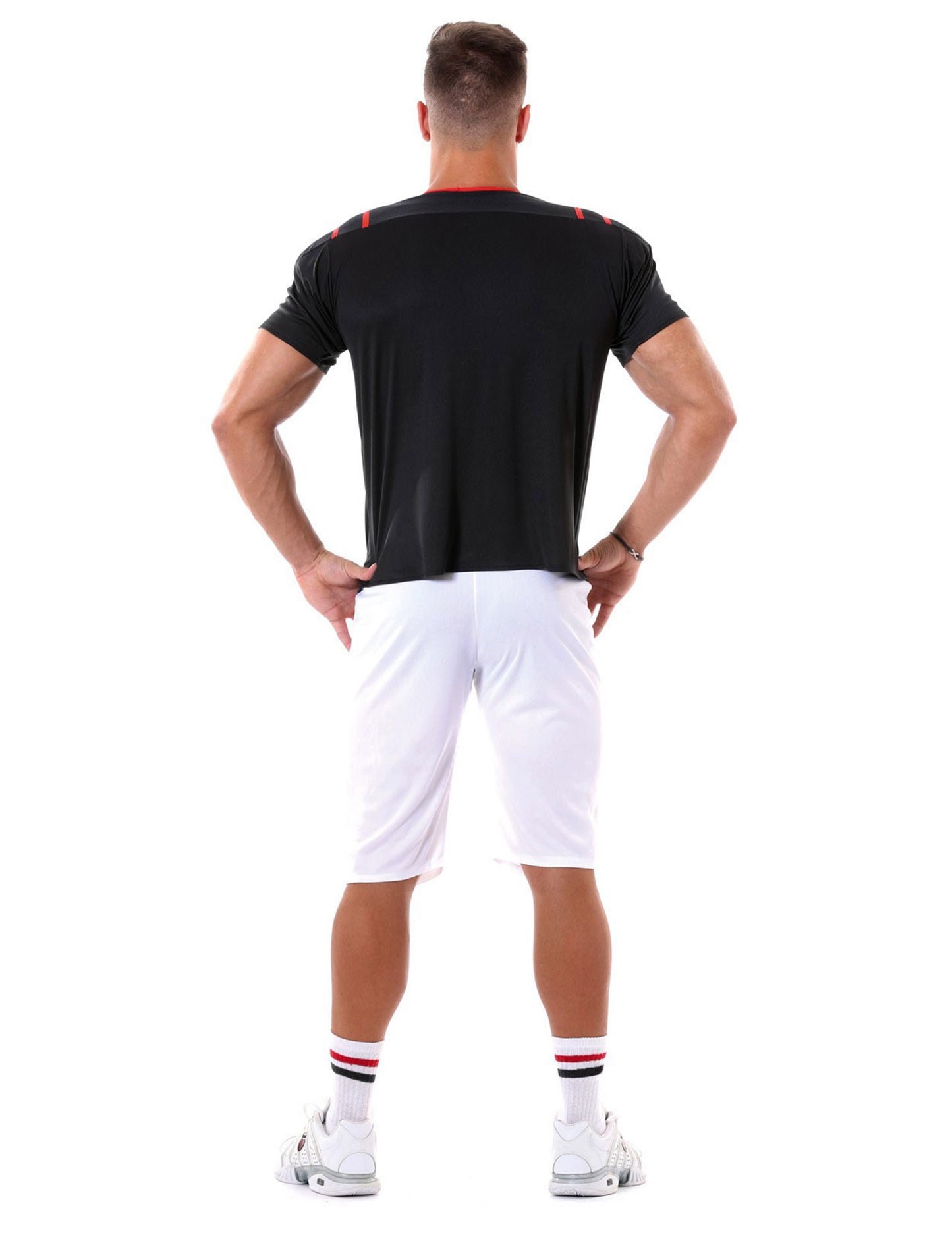 Kostým amerického futbalu čierny a biely muž