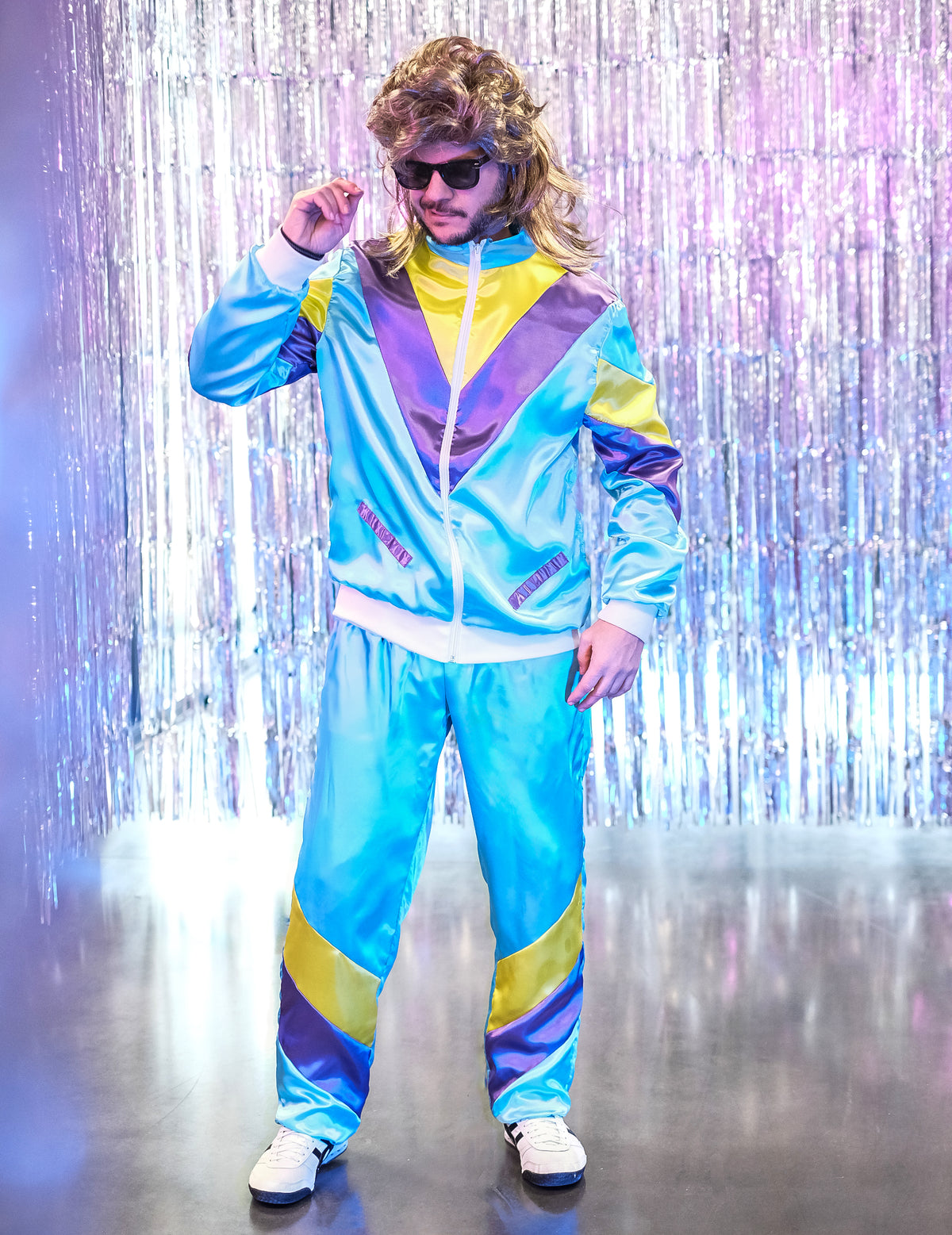 Vue d'ensemble du déguisement jogging années 80 pour adulte
