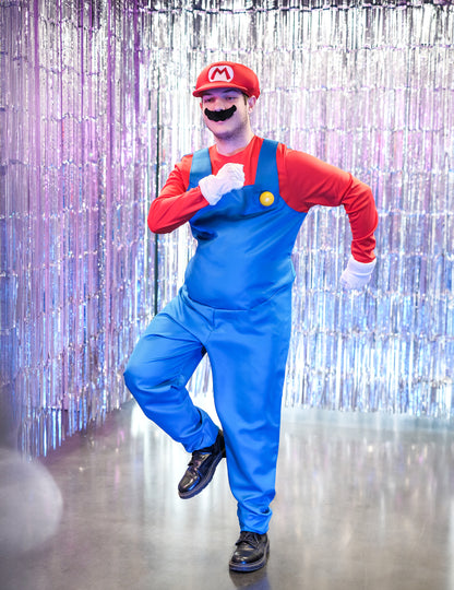 Pohľad spredu v pohybe dizajnu Mario pre dospelých