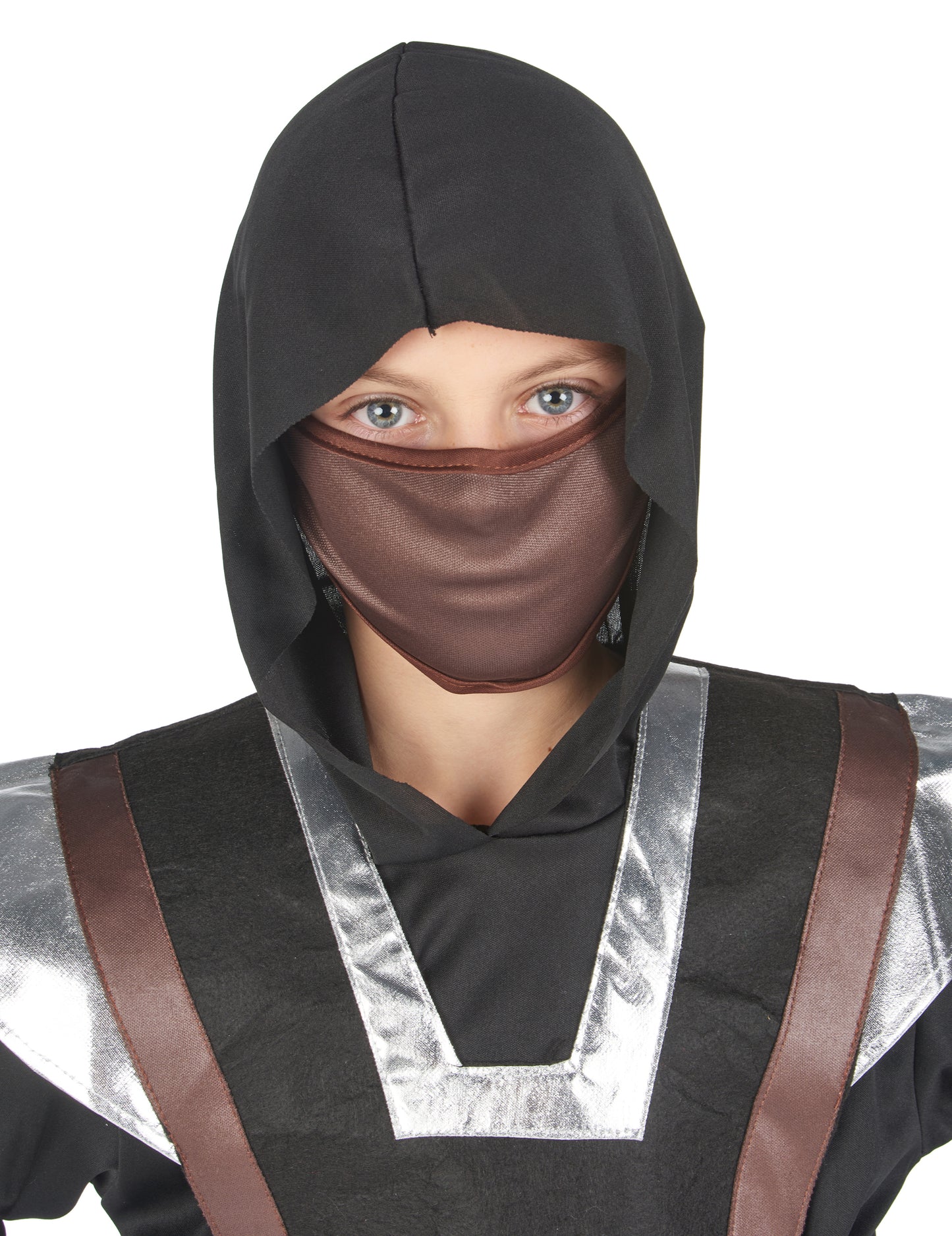 Gros plan sur la cagoule et le masque du déguisement ninja pour garçon
