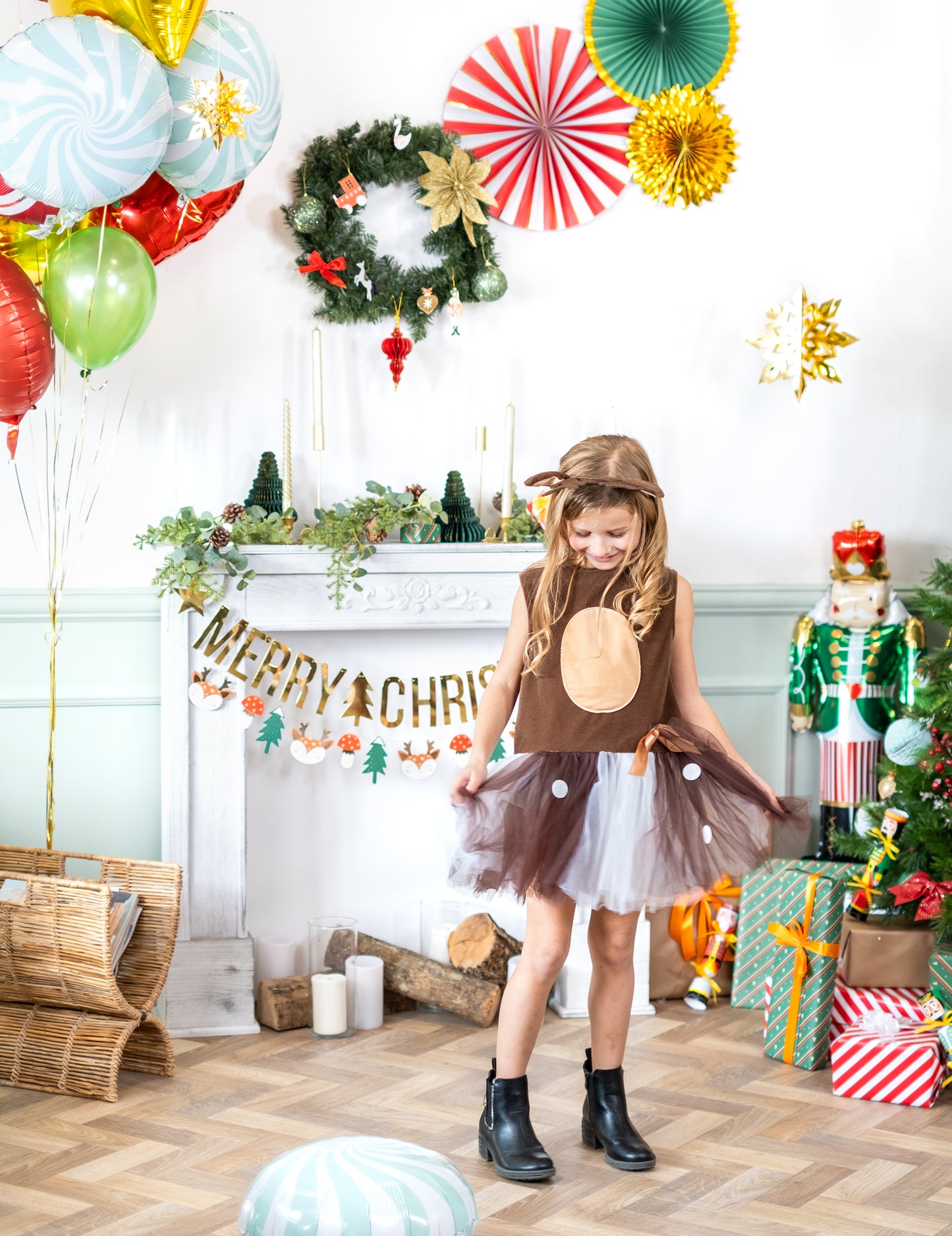 Malé maskovanie sobov Tutu dievča