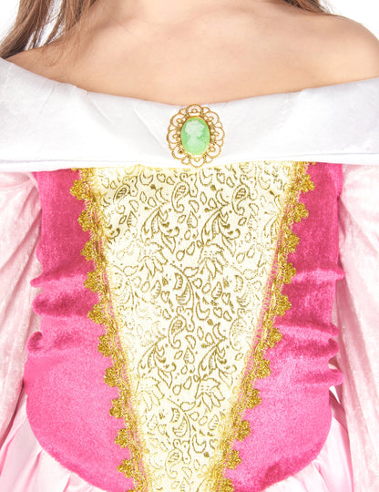 Detailný pohľad na korzet a brošňu kostýmu princeznej
