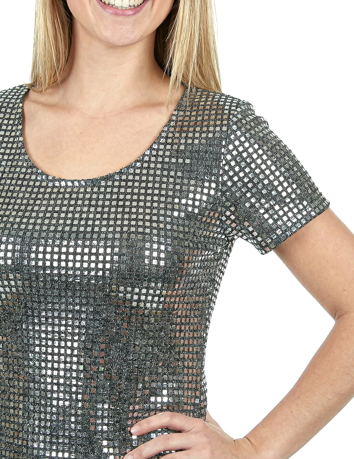 Gros plan sur les sequins argentés du déguisement robe disco