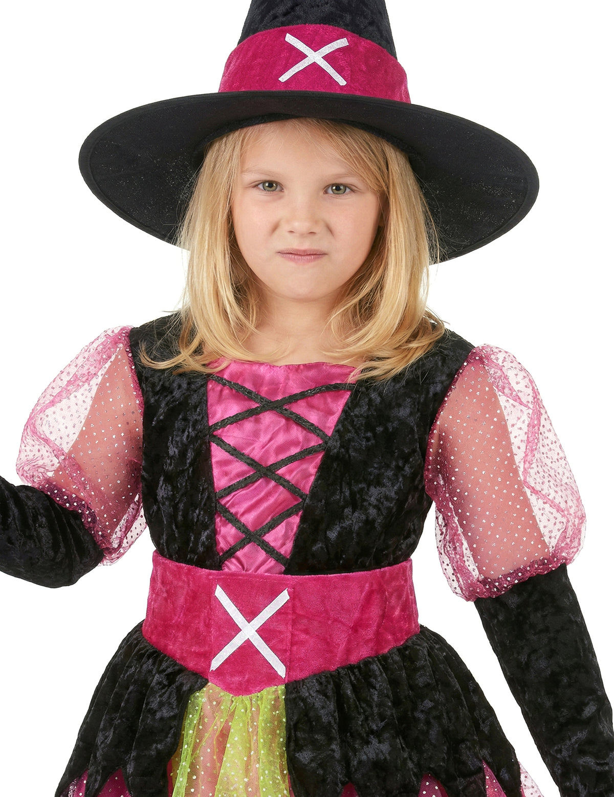 Gros plan sur le buste et le chapeau du déguisement de sorcière pour fille