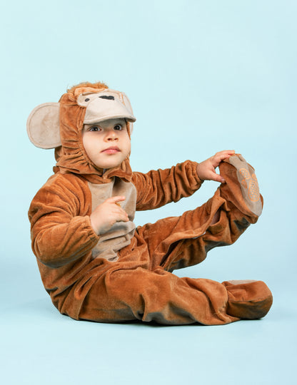 Vue de face assis du déguisement de singe pour bébé