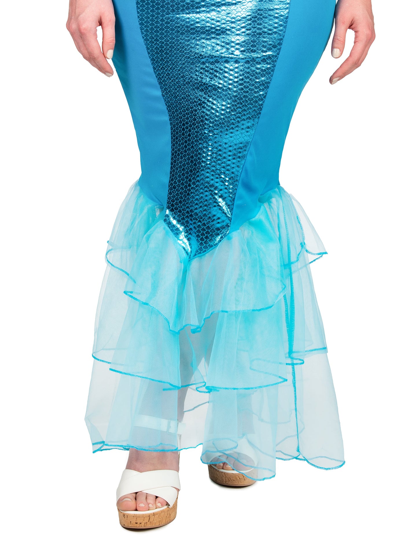 Détail du bas en tulle et des écailles du déguisement sirène à sequins pour femme