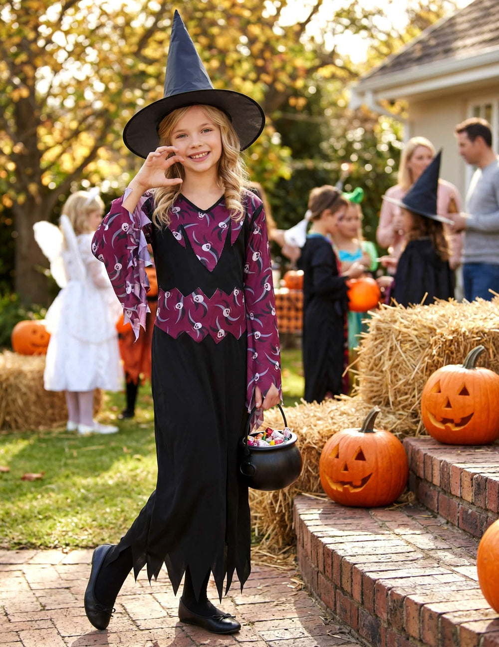 Halloween situácia kostýmu čarodejnice s klobúkom pre dievča