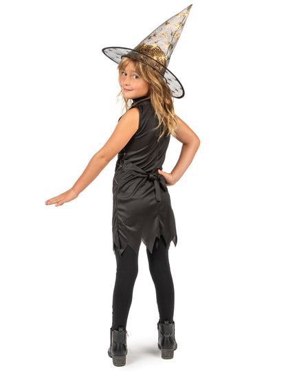 Čarodejnica maskovanie s dievčenským klobúkom