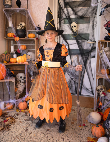 Oranžová halloweenská čarodejnica maskovanie