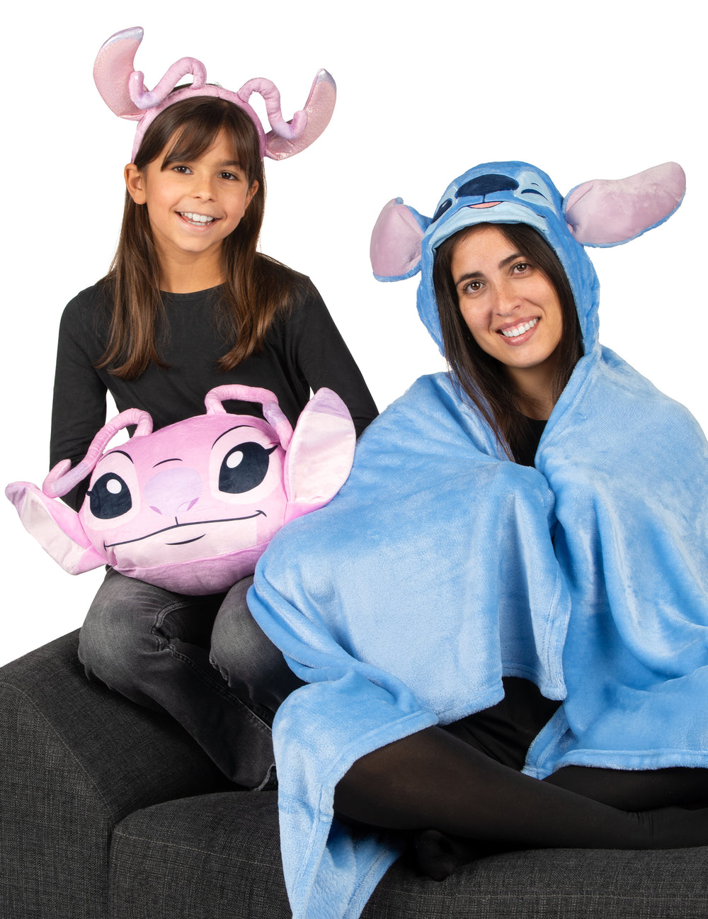 Mise en situation duo Stitch et Angel du déguisement plaid polaire à capuche Stitch