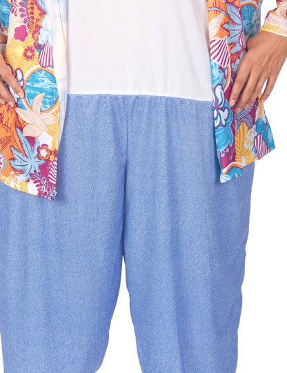 Gros plan sur le short et la chemise du déguisement de touriste kitsch pour adulte