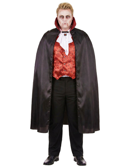 Maskovanie červeného upíra Halloween