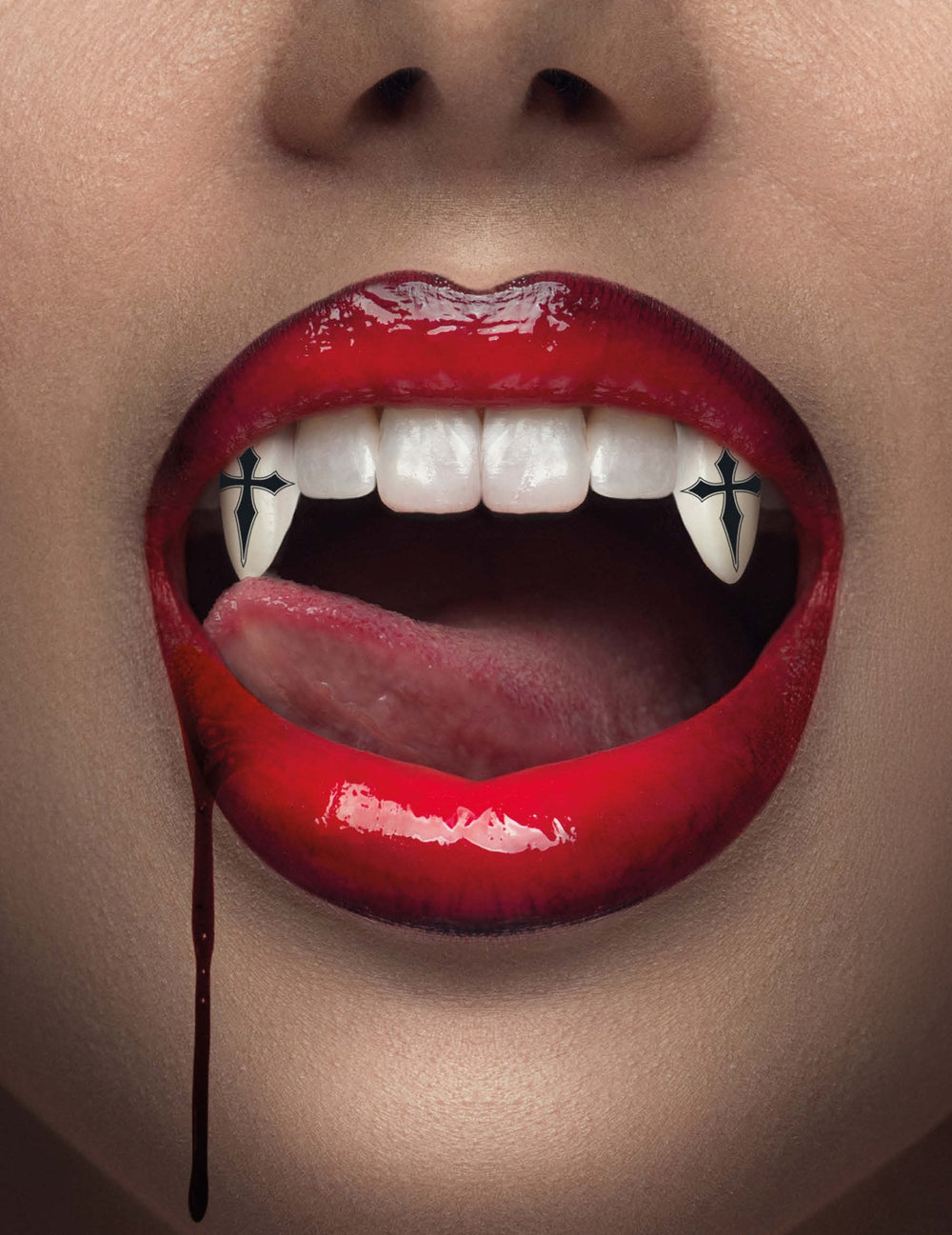 Dents de vampire avec croix gothiques pour adulte blanches et noires