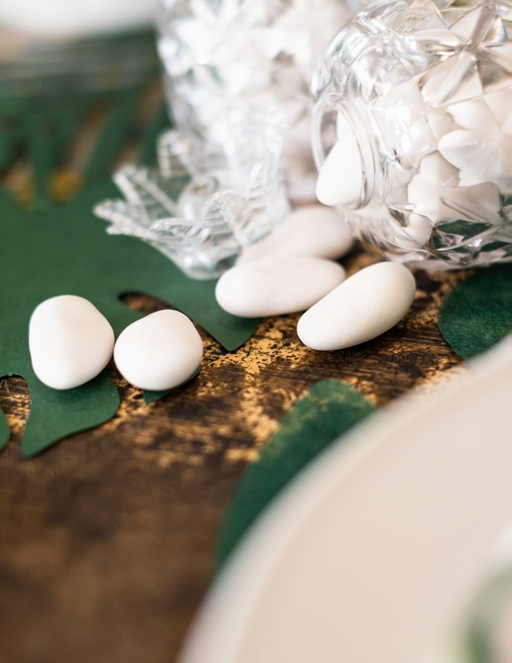 Gros plan des dragées amandes pour communion