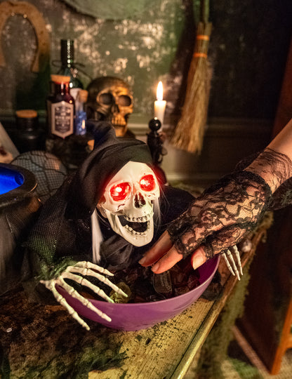 Ghoulish Reaper s žiariacou misou 52 cm