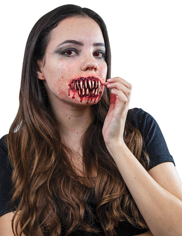 Falošné -bodne krvavé zuby dospelých