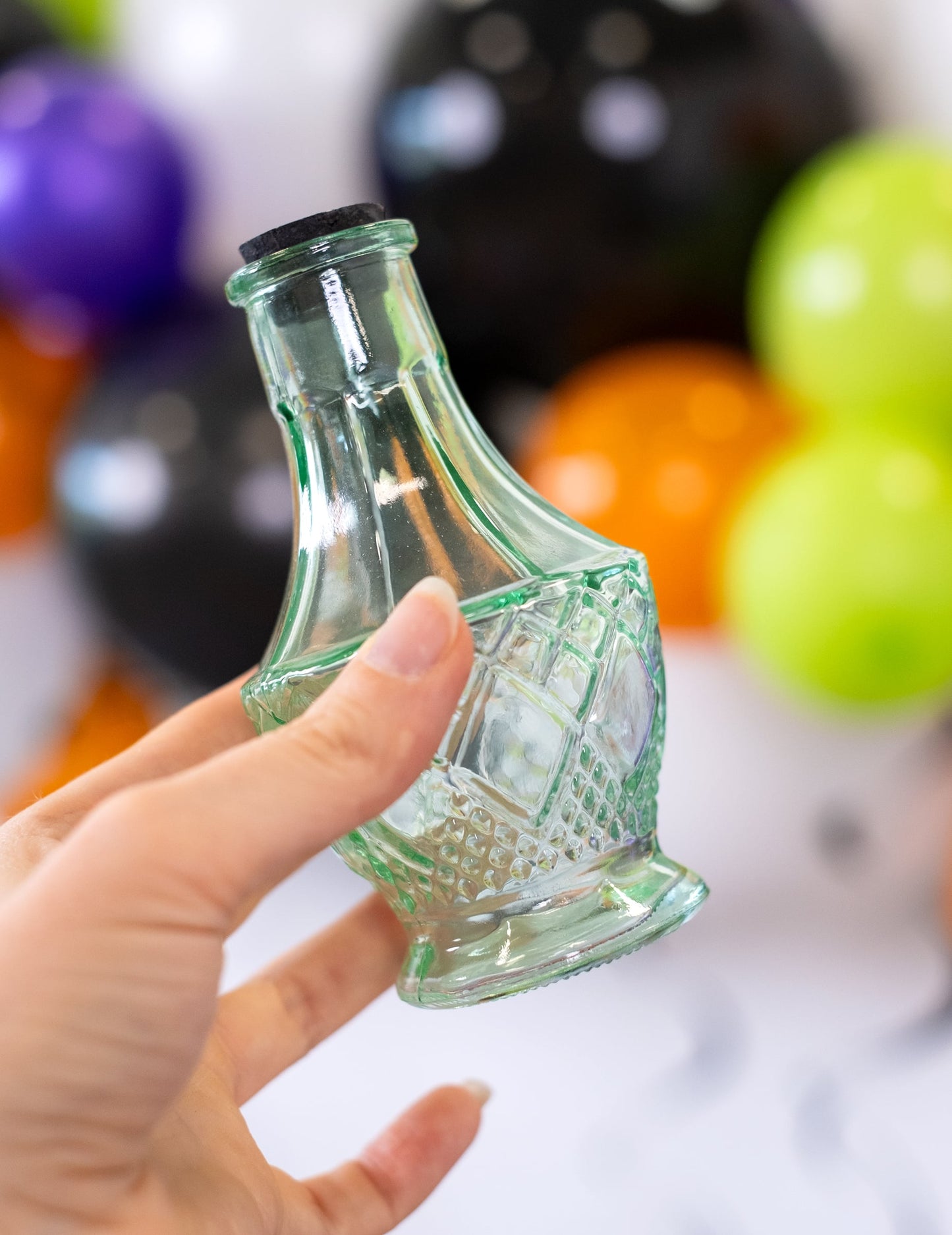 Fiole en verre verte 11,5 cm