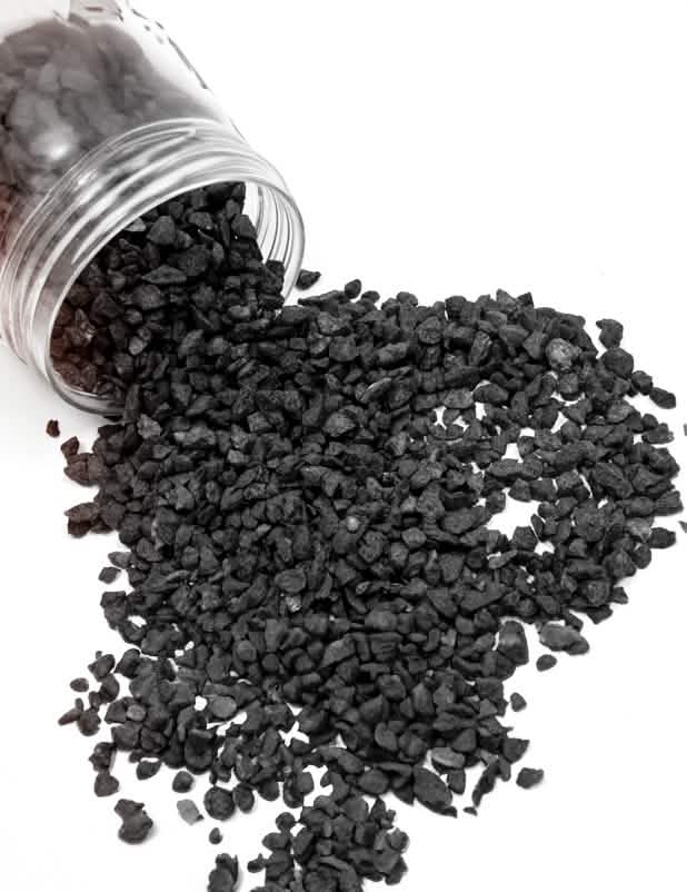 Čierne dekoratívne štrky 2-4 mm